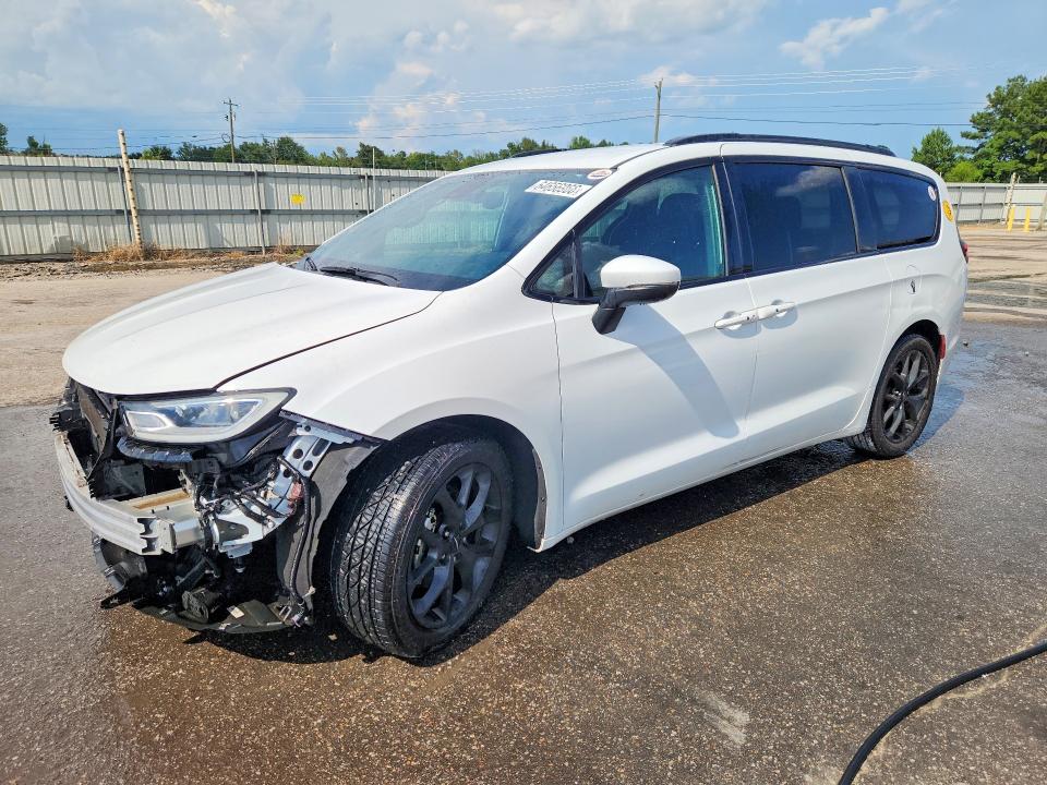 2023 Chrysler Pacifica VIN 2C4RC1BG3PR513015 — COPART salvage auction photo
