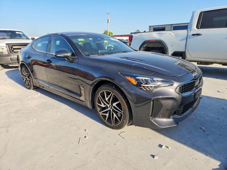2022 Kia Stinger VIN KNAE35LDXN6112198 COPART salvage auction — REAR END, TX - SALVAGE VEHICLE TITLE (P), sold $10,200 on 2026-08-21 (photo 4)