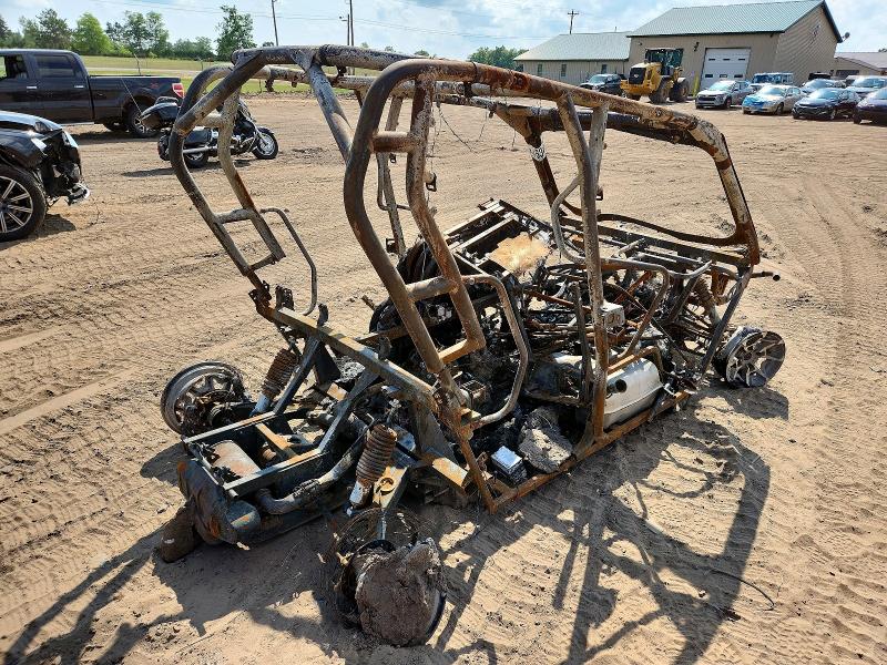 2020 Can-am Commander VIN 3JBKCAX29LJ000081 COPART salvage auction — BURN, MI - DEALER ONLY CLEAN TITLE, sold $5 on 2026-08-31 (photo 4)
