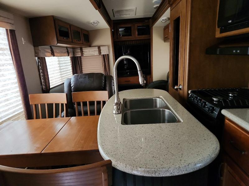 2014 Grandesign Reflection VIN 573FR3222E1200243 COPART salvage auction — Burn Interior, WV - SALVAGE CERTIFICATE, sold $2,400 on 2026-09-03 (photo 6)