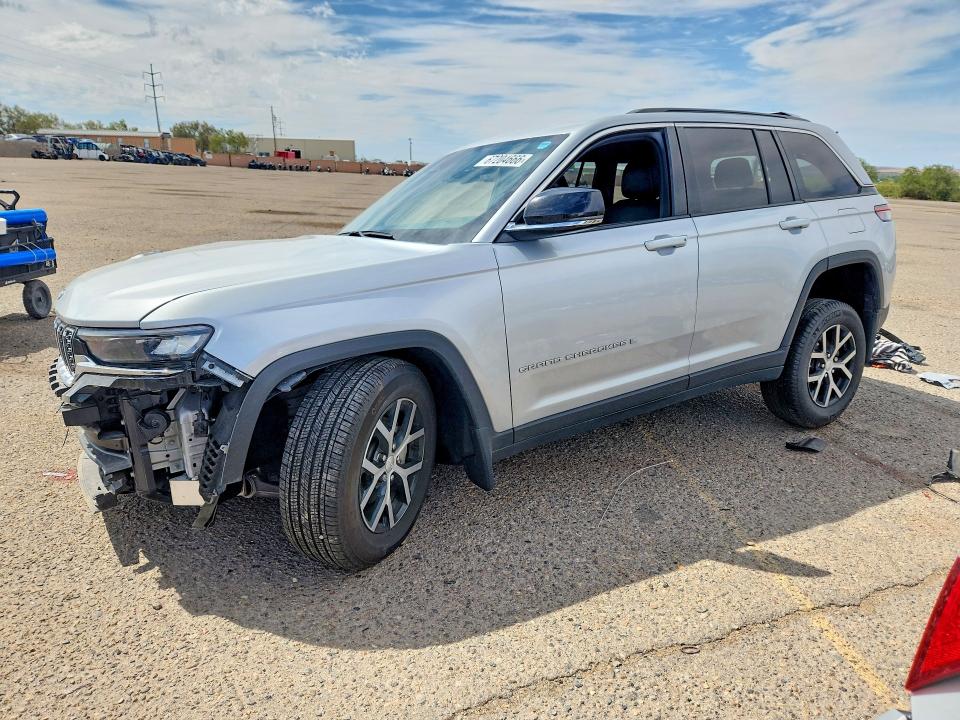 2025 Jeep Cherokee VIN 1C4RJGBG7SC307979 — COPART salvage auction photo