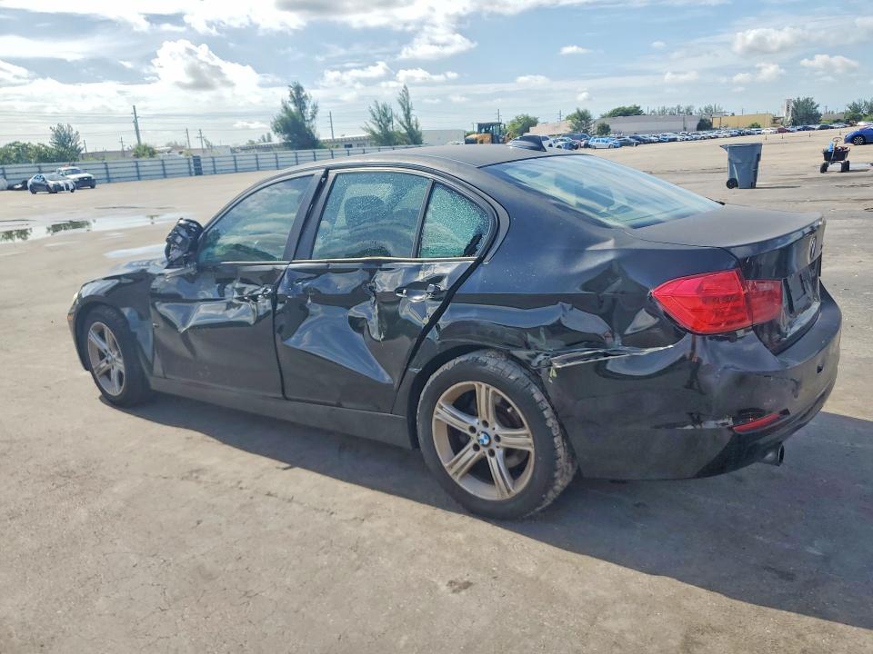 2013 BMW VIN WBA3B1C54DF461755 COPART salvage auction — SIDE, Fl - Cert Of Title Slvg Rebuildable, sold $400 on 2026-08-12 (photo 2)