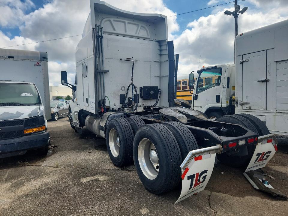 2020 Peterbilt 579 VIN 1XPBDP9X9LD675606 COPART salvage auction — ALL OVER, OH - CERT OF TITLE-SALVAGE, sold $7,600 on 2026-09-03 (photo 2)