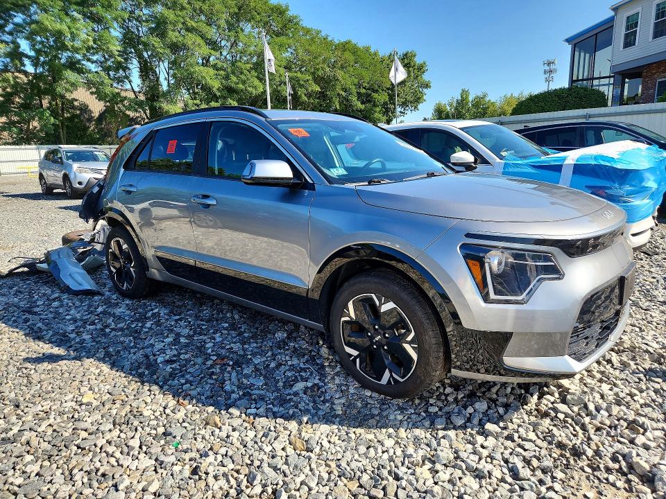 2023 Kia Niro VIN KNDCR3L12P5053949 COPART salvage auction — REAR END, Ma - Cert Of Title-Salvage, sold $7,900 on 2026-08-20 (photo 4)