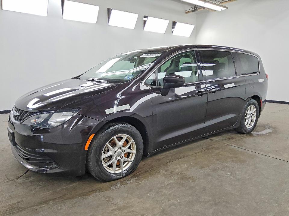 2017 Chrysler Pacifica VIN 2C4RC1DG3HR723497 COPART salvage auction — MECHANICAL, Ks - Certificate Of Title, sold $800 on 2026-09-22 (photo 1)
