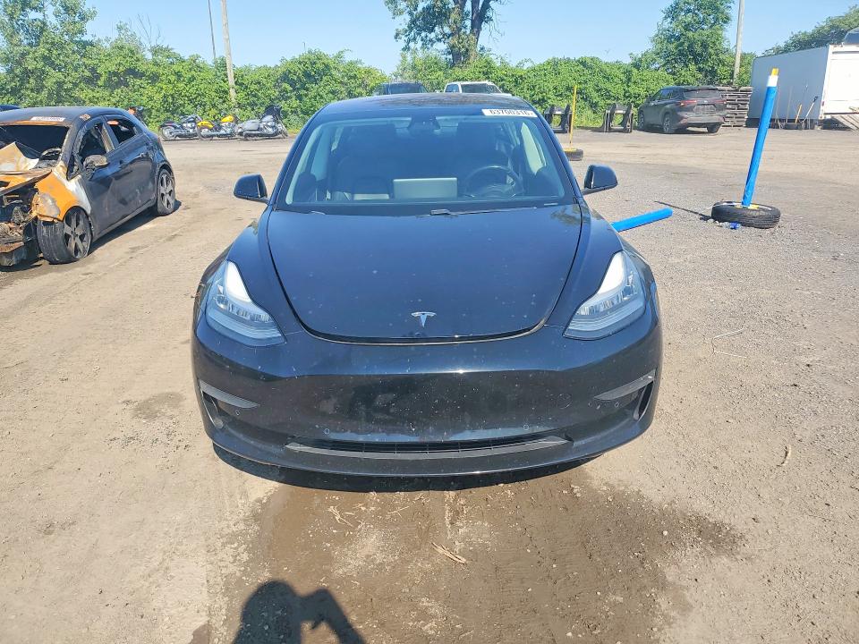 2019 Tesla Model 3 VIN 5YJ3E1EA0KF321336 COPART salvage auction — SIDE, QC - GRAVEMENT ACCIDENTE, sold $7,400 on 2026-09-08 (photo 5)