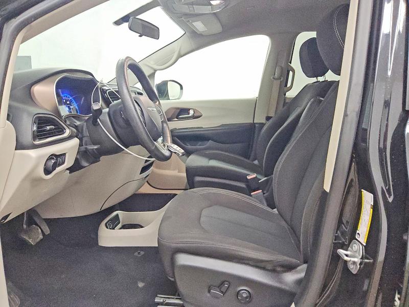 2021 Chrysler Voyager VIN 2C4RC1CG7MR555004 COPART salvage auction — MINOR DENT/SCRATCHES, GA - CERTIFICATE OF TITLE, sold $7,900 on 2026-09-01 (photo 7)
