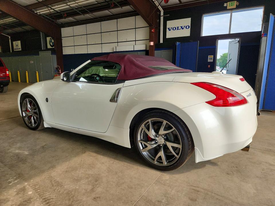2017 Nissan 370z VIN JN1AZ4FH1HM940605 COPART salvage auction — MINOR DENT/SCRATCHES, OH - CERTIFICATE OF TITLE (P), sold $15,600 on 2026-08-24 (photo 2)