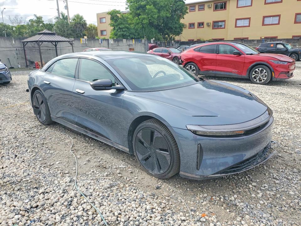 2026 Lucid Air VIN 50EA1TEA2TA045875 COPART salvage auction — SIDE, Fl - Cert Of Title Slvg Rebuildable, sold $15,800 on 2026-09-22 (photo 4)