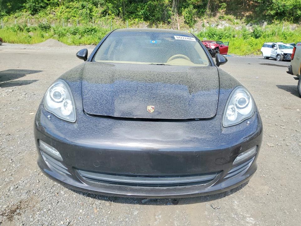 2012 Porsche Panamera VIN WP0AA2A75CL072582 COPART salvage auction — MINOR DENT/SCRATCHES, FL - CERT OF TITLE-REBUILT (P), sold $1,450 on 2026-08-10 (photo 5)