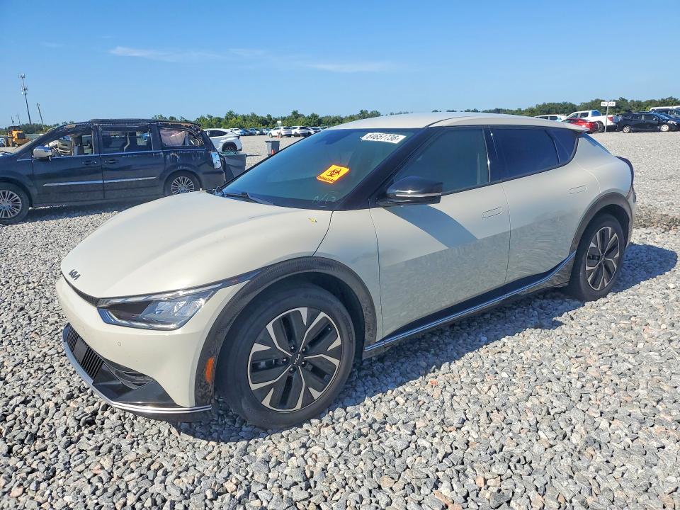 2022 Kia EV6 VIN KNDC34LA7N5072467 COPART salvage auction — Burn Interior, FL - CERT OF TITLE SLVG REBUILDABLE, sold $8,000 on 2026-10-13 (photo 1)