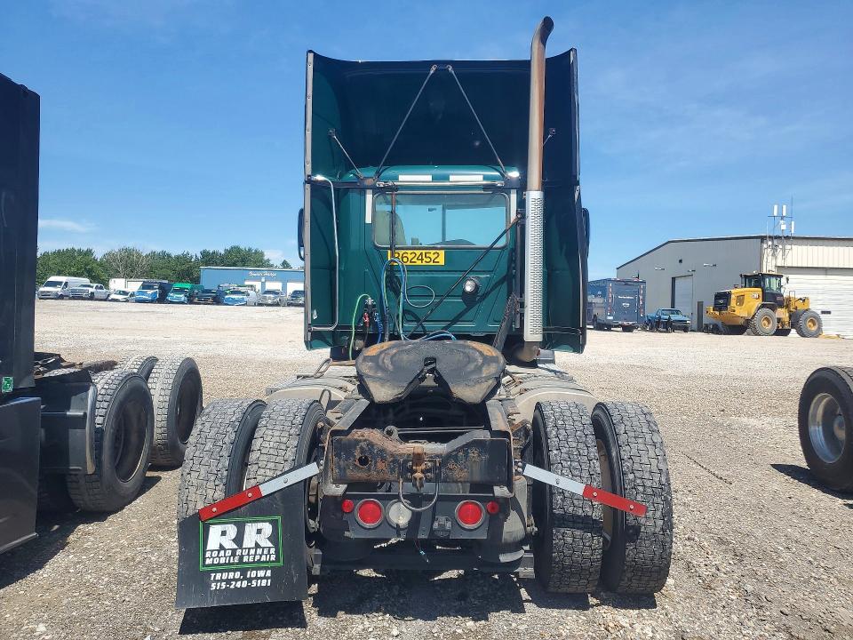2017 Mack Cxu612 VIN 1M1AW01X8HM009760 COPART salvage auction — MINOR DENT/SCRATCHES, OK - CERTIFICATE OF TITLE, sold $2,900 on 2026-09-22 (photo 6)