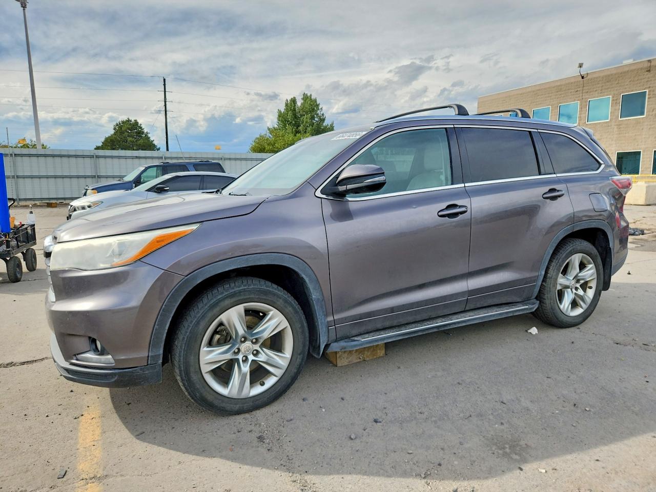 2015 Toyota Highlander VIN 5TDDKRFH1FS104399 — COPART salvage auction photo