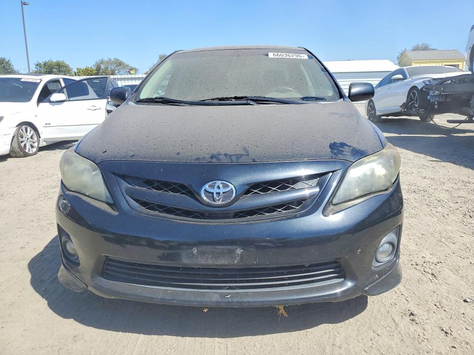 2013 Toyota Corolla VIN 5YFBU4EEXDP211680 COPART salvage auction — MINOR DENT/SCRATCHES, Mt - Dis/Dlr/Exp Only Clean Title, sold $2,300 on 2026-09-08 (photo 5)