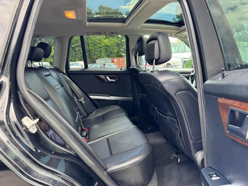 2014 Mercedes-benz VIN WDCGG8JB4EG265442 COPART salvage auction — MINOR DENT/SCRATCHES, MA - CERTIFICATE OF TITLE, sold $5,500 on 2026-08-12 (photo 8)