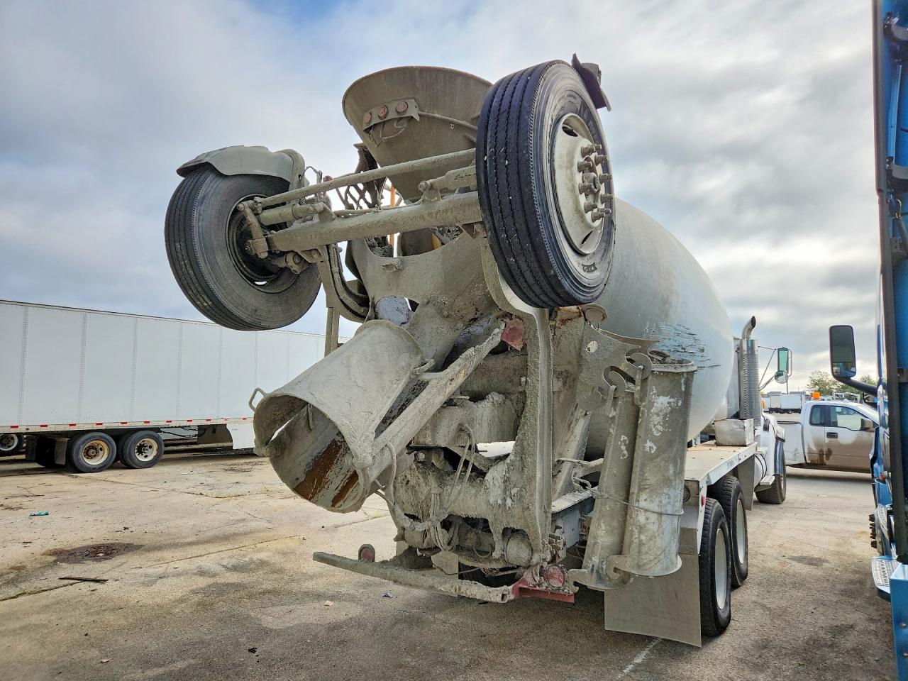 2003 VIN 2FZHAZA853AK83872 COPART salvage auction — All Over, Sc - Salvage Title, sold $4,250 on 2026-09-24 (photo 3)