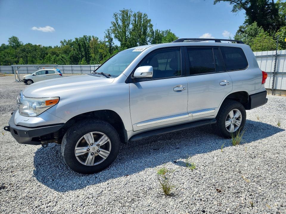 2015 Toyota Land cruiser VIN JTMHY7AJ3F4028632 — COPART salvage auction photo