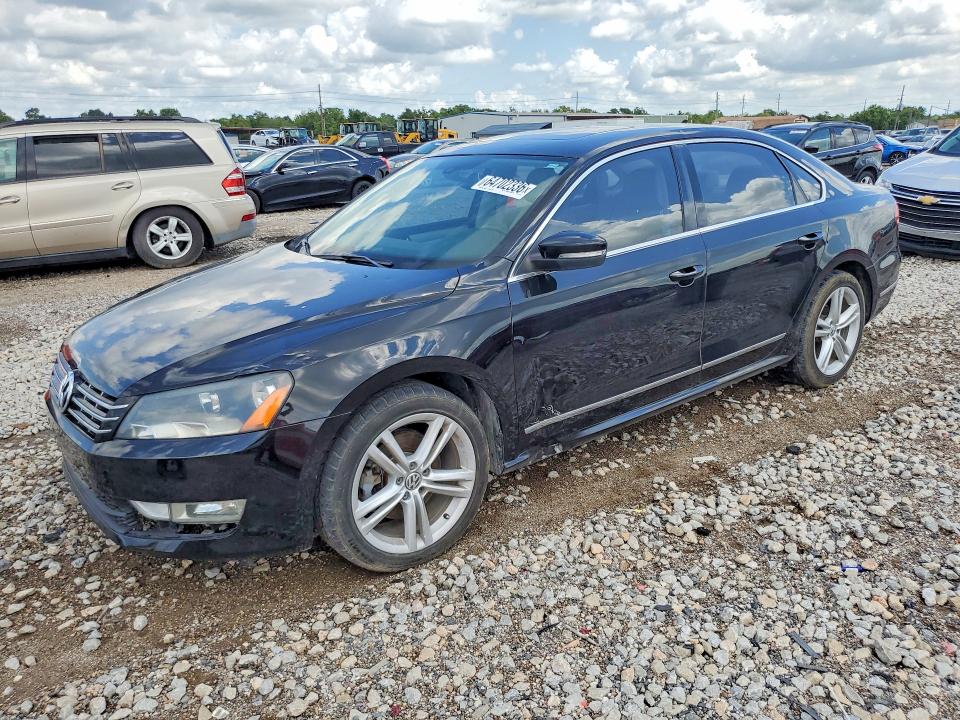 2013 Volkswagen Passat VIN 1VWBN7A33DC111610 COPART salvage auction — MINOR DENT/SCRATCHES, Tx - Certificate Of Title (P), sold $725 on 2026-10-03 (photo 1)