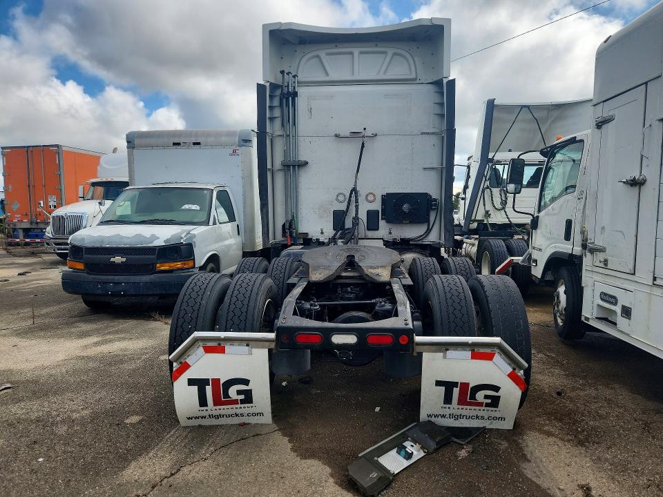 2020 Peterbilt 579 VIN 1XPBDP9X9LD675606 COPART salvage auction — ALL OVER, OH - CERT OF TITLE-SALVAGE, sold $7,600 on 2026-09-03 (photo 6)