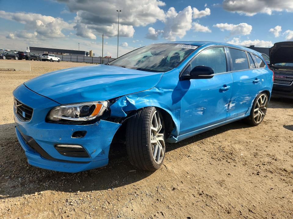 2015 Volvo V60 VIN YV1A92SW4F1229818 — COPART salvage auction photo