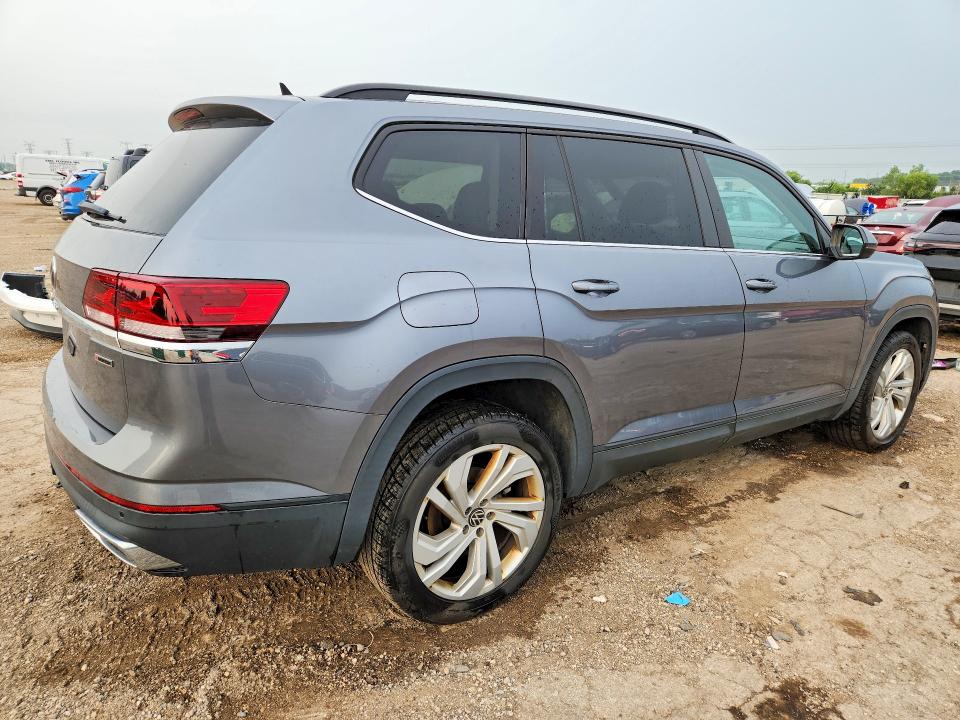 2021 Volkswagen Atlas VIN 1V2KR2CA8MC502420 COPART salvage auction — VANDALISM, Salvage Title, sold $3,400 on 2026-10-04 (photo 3)