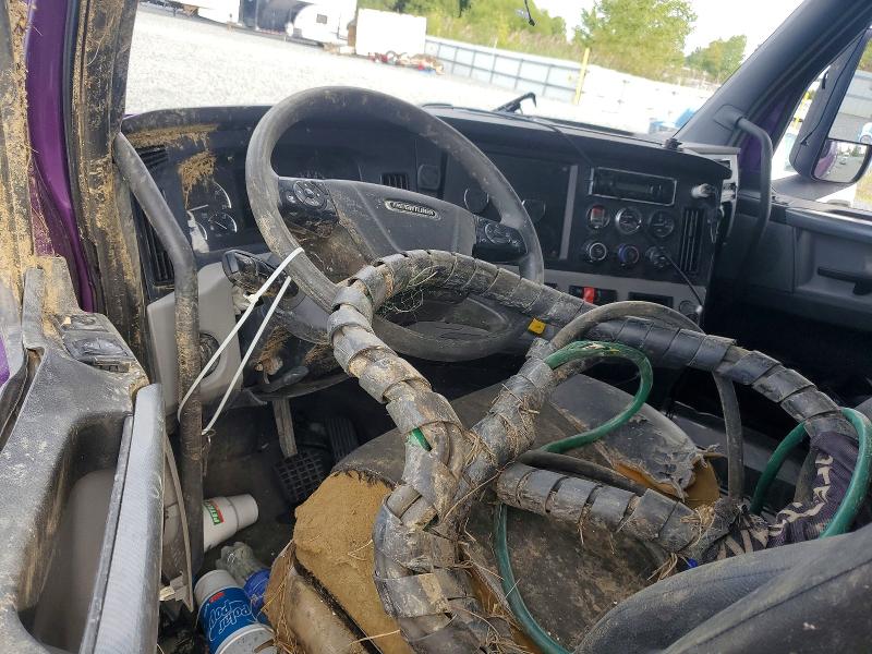2022 Freightliner Cascadia 126 VIN 3AKJHHDR7NSMY6040 COPART salvage auction — ALL OVER, OH - CERT OF TITLE-SALVAGE, sold $35,750 on 2026-10-01 (photo 8)