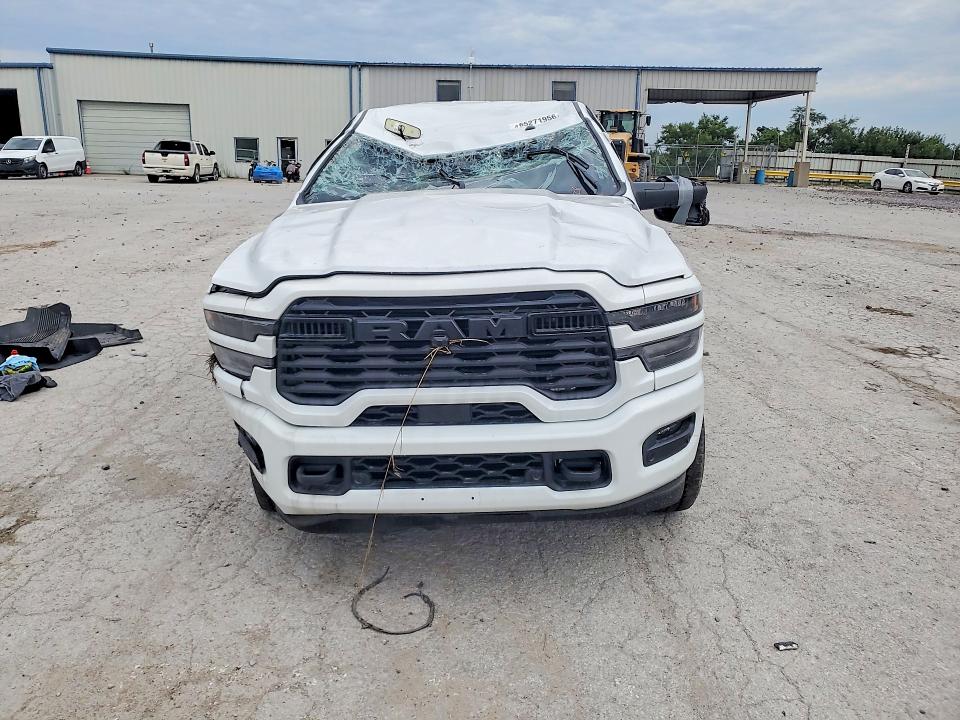 2025 Ram 2500 VIN 3C63R5DL9SG592007 COPART salvage auction — ROLLOVER, Ok - Cert Of Title-Repossession, sold $26,250 on 2026-10-16 (photo 5)