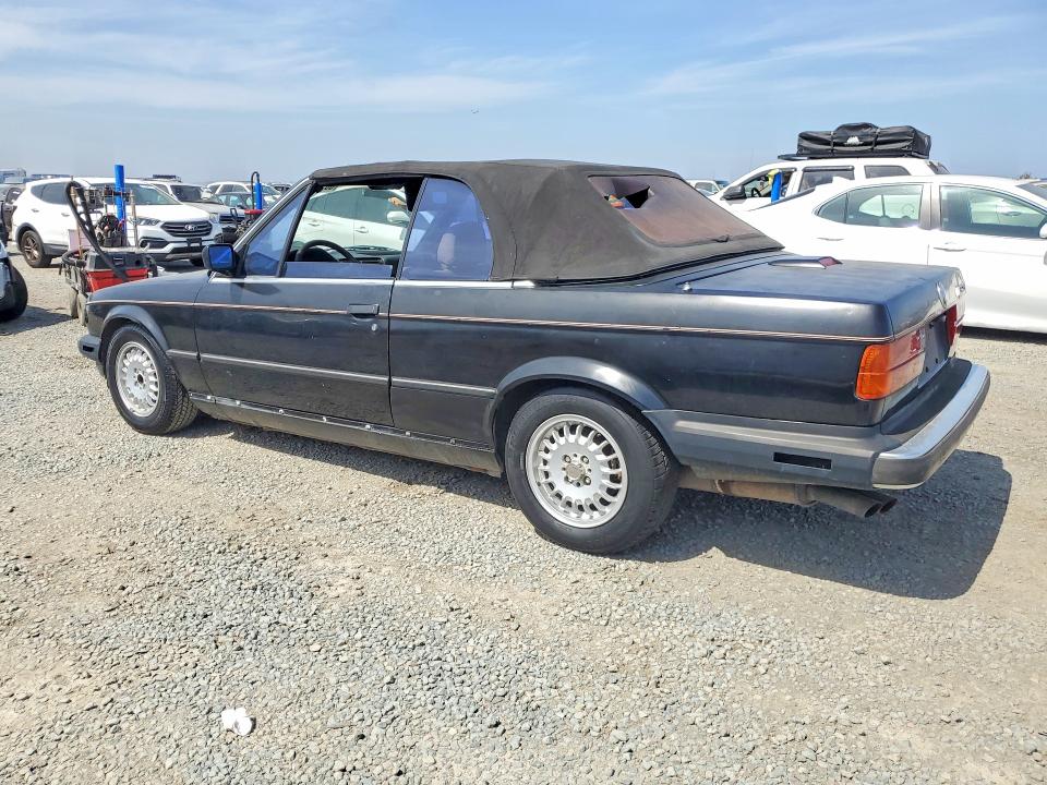 1989 BMW 3er VIN WBABB2309KEC18471 COPART salvage auction — SIDE, CA - DIS/DLR/EXP ONLY CLEAN TITLE (P), sold $1,600 on 2026-08-21 (photo 2)