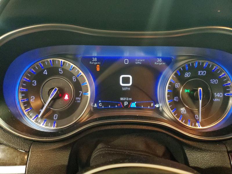 2017 Chrysler 300 VIN 2C3CCAKG8HH566794 COPART salvage auction — MINOR DENT/SCRATCHES, IA - CERTIFICATE OF TITLE, sold $7,200 on 2026-09-01 (photo 9)