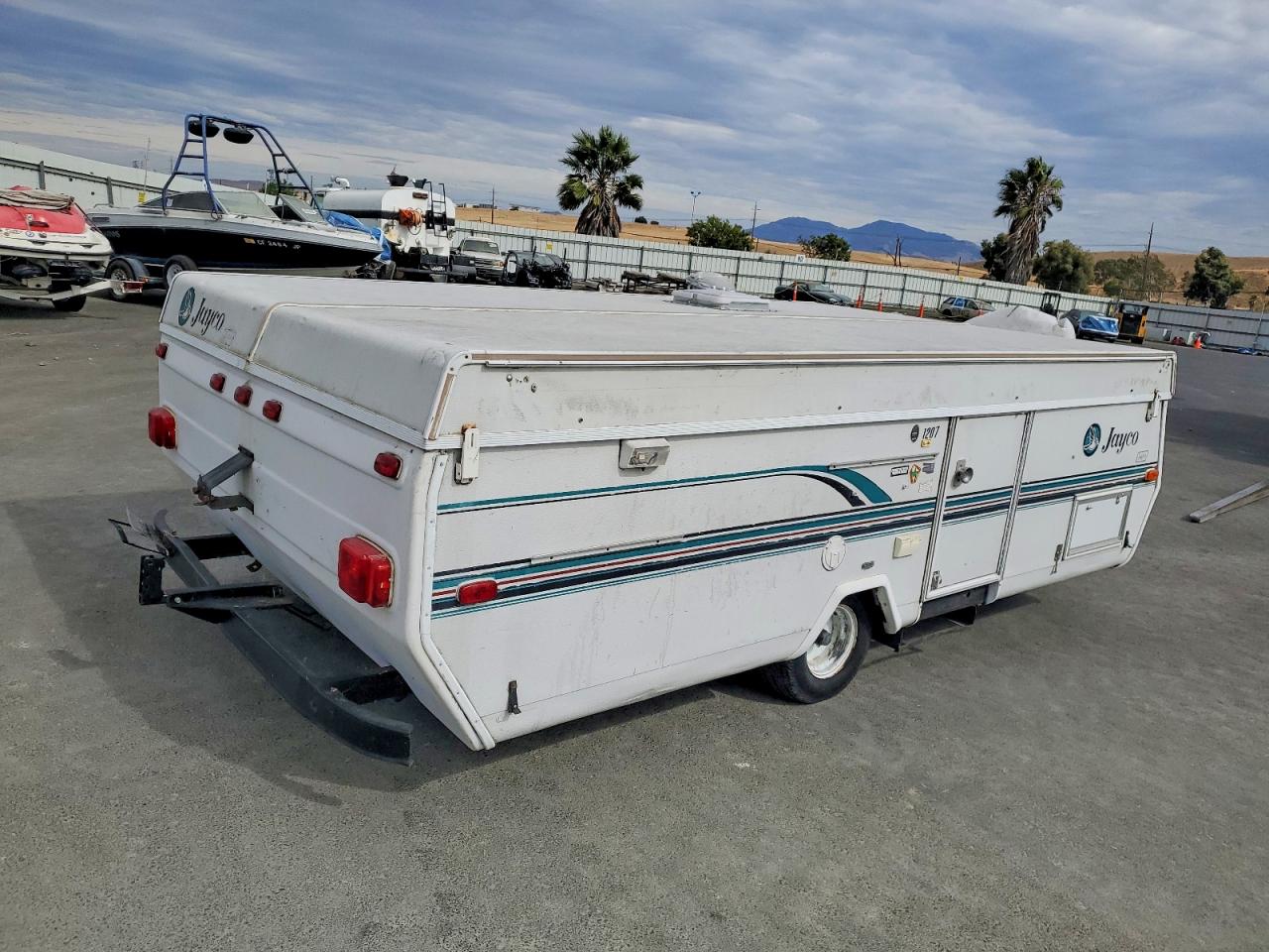 1996 Jaco jay flight VIN 1UJAJ01G3T1BS0180 COPART salvage auction — Minor Dent/Scratches, CA - DIS/DLR/EXP ONLY CLEAN TITLE, sold $10 on 2026-09-11 (photo 4)