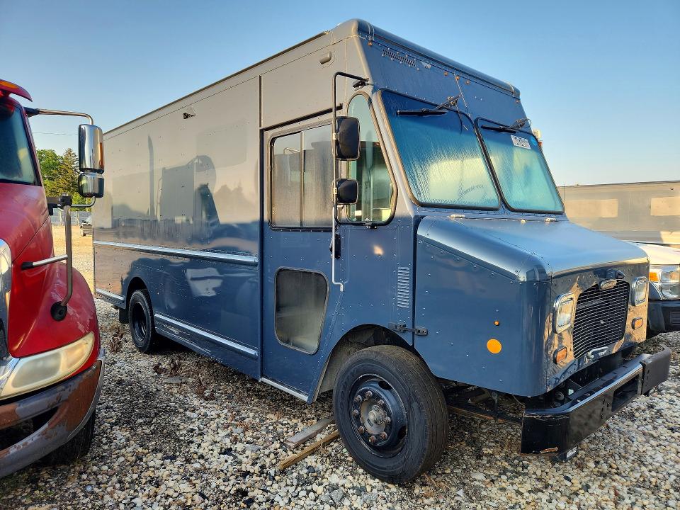 2021 Freightliner Mt45g VIN 4UZAC2GA1MCMM9385 COPART salvage auction — FRONT END, WI - CERTIFICATE OF TITLE, sold $13,000 on 2026-09-08 (photo 4)