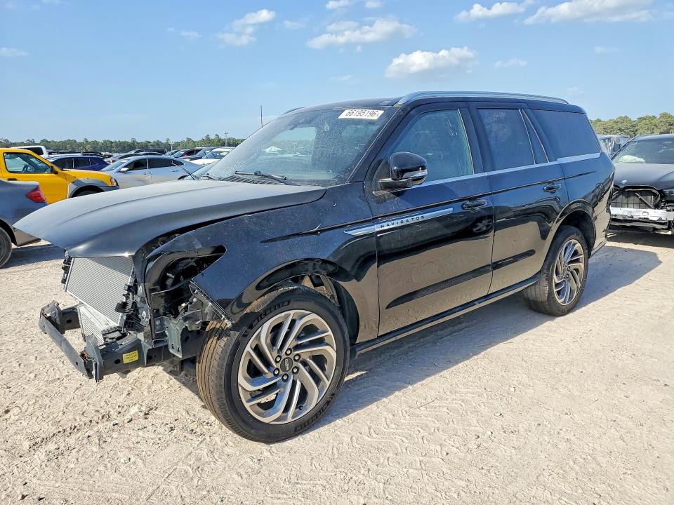 2025 Lincoln Navigator VIN 5LMJJ2LG3SEL07862 — COPART salvage auction photo