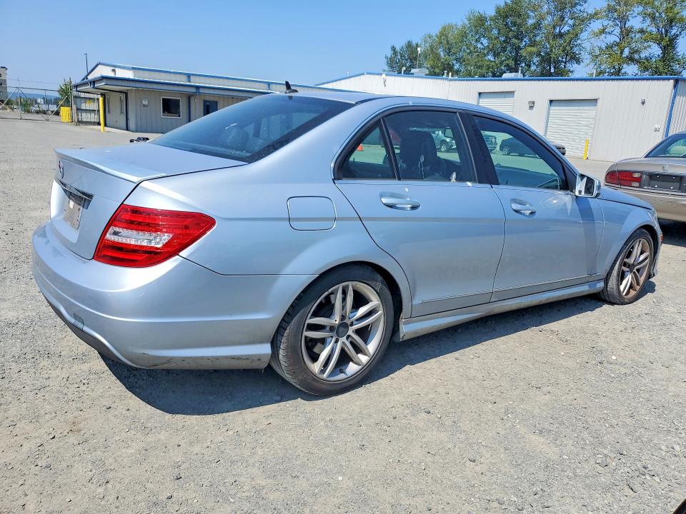 2013 Mercedes-benz C-klasse VIN WDDGF4HB5DA766208 COPART salvage auction — MECHANICAL, WA - VEHICLE CERT OF OWNERSHIP-TITL, sold $50 on 2026-08-17 (photo 3)