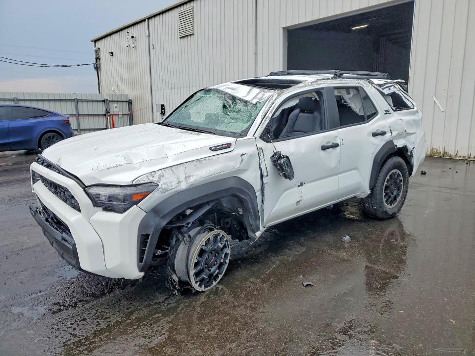2025 Toyota 4runner VIN JTEVB5BR5S5009318 — COPART salvage auction photo