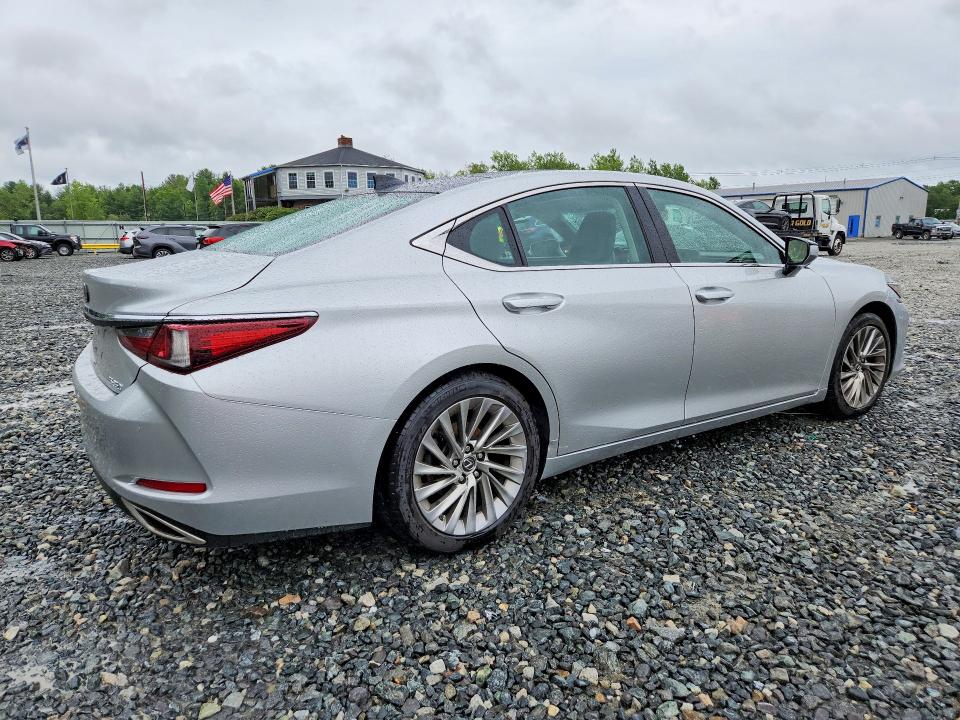 2019 Lexus ES VIN 58ABZ1B15KU018391 COPART salvage auction — NORMAL WEAR, MA - CERT OF TITLE-SALVAGE, sold $19,100 on 2026-09-11 (photo 3)