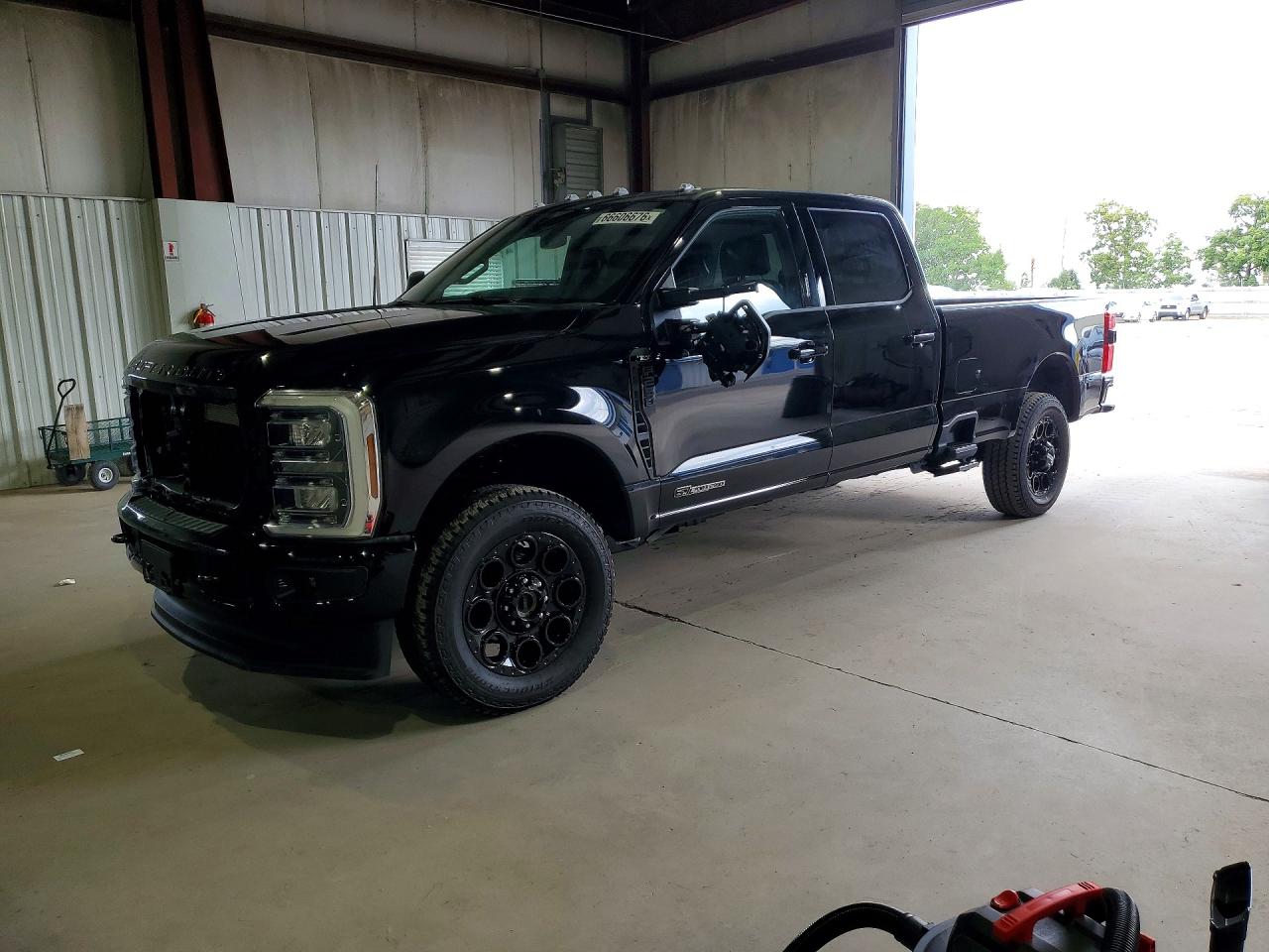2024 Ford F-250 Super Duty VIN 1FT8W2BT9REF78389 — COPART salvage auction photo