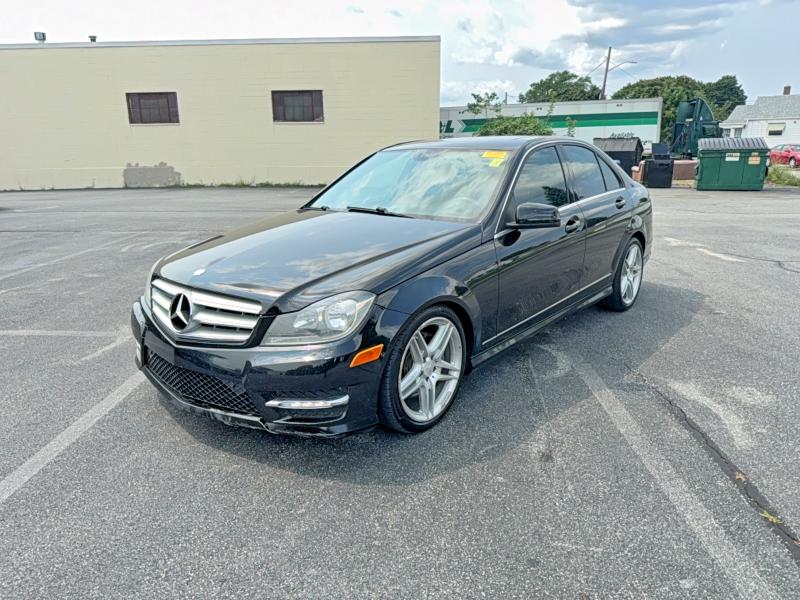2013 Mercedes-benz C-klasse VIN WDDGF8AB9DR283579 COPART salvage auction — NORMAL WEAR, Ks - Dealer Only Clean Title (P), sold $375 on 2026-09-08 (photo 2)