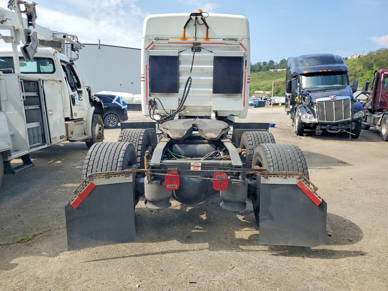 2016 Freightliner Cascadia VIN 3AKJGHDV6GSHC2694 COPART salvage auction — Normal Wear, OH - CERTIFICATE OF TITLE, sold $5,400 on 2026-09-11 (photo 6)
