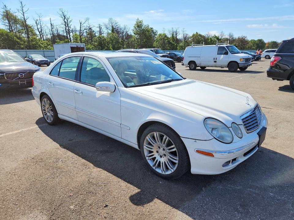 2006 Mercedes-benz E-class VIN WDBUF56J66A861536 COPART salvage auction — MINOR DENT/SCRATCHES, Ny - Certificate Of Title, sold $1,200 on 2026-08-14 (photo 4)