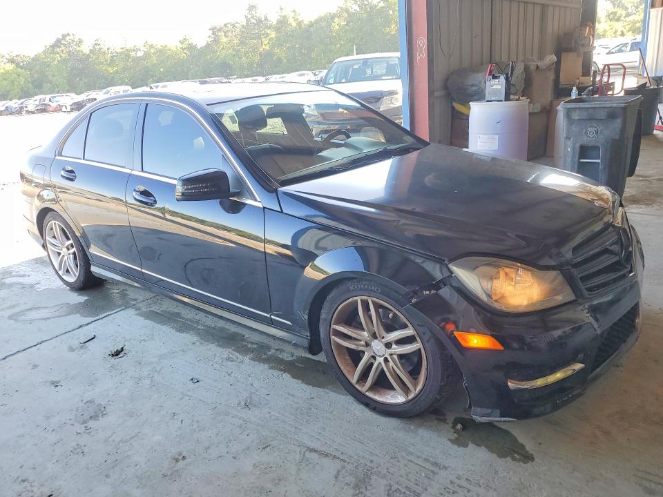 2012 Mercedes-benz C-klasse VIN WDDGF8BB4CR237042 COPART salvage auction — FRONT END, Pa - Dealer Only Clean Title, sold $550 on 2026-08-12 (photo 4)