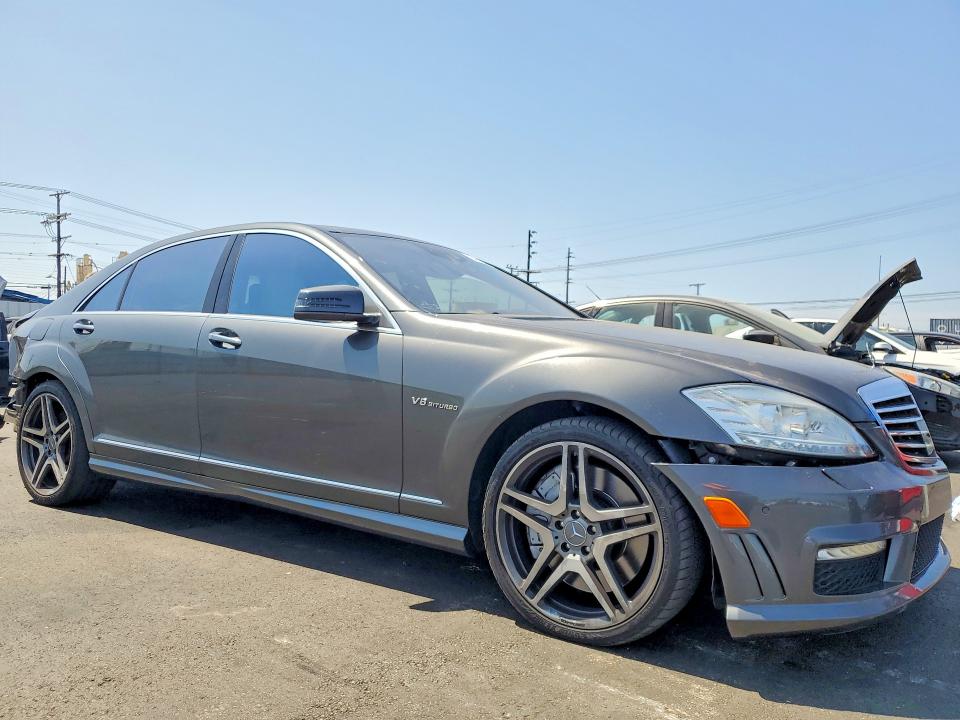 2011 Mercedes-benz S class VIN WDDNG7EB7BA384530 COPART salvage auction — REAR END, Ca - Salvage Certificate, sold $10,100 on 2026-08-24 (photo 4)