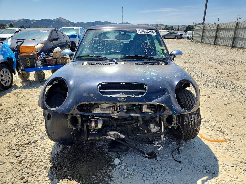 2006 Mini Cooper VIN WMWRE33586TJ40304 COPART salvage auction — FRONT END, CA - SALVAGE CERTIFICATE, sold $425 on 2026-08-20 (photo 5)