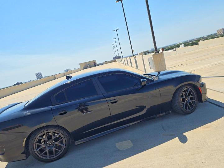 2017 Dodge Charger VIN 2C3CDXGJ8HH614086 — COPART salvage auction photo