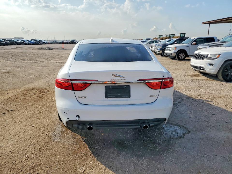 2018 Jaguar Xf VIN SAJBR4FX7JCY70596 COPART salvage auction — MECHANICAL, Salvage Title, sold $3,950 on 2026-10-08 (photo 6)