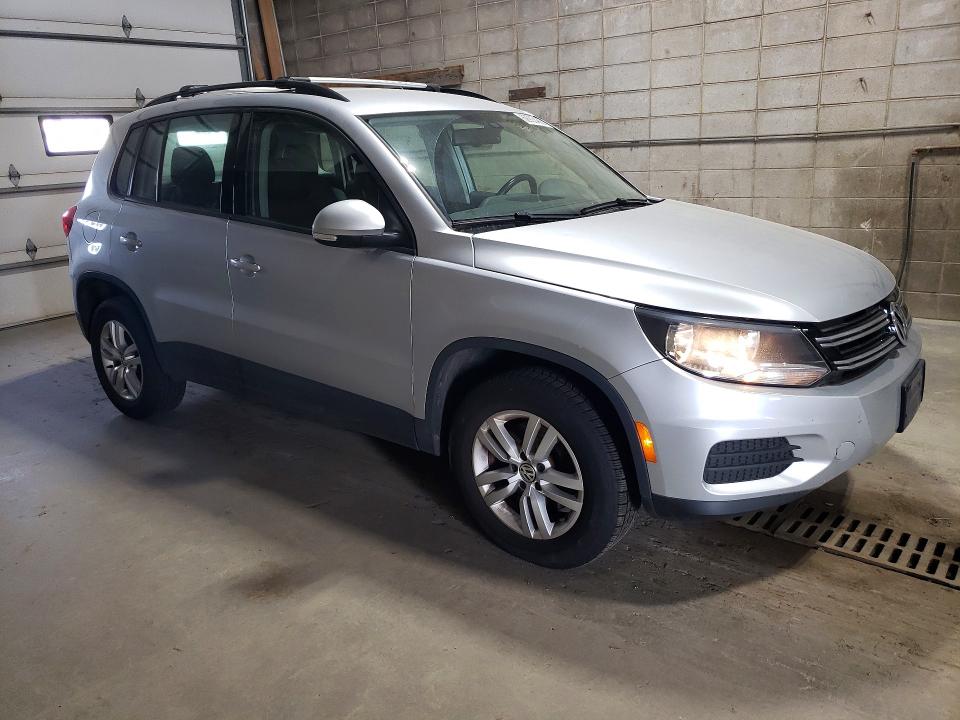 2016 Volkswagen Tiguan VIN WVGBV7AX0GW604486 COPART salvage auction — HAIL, Mn - Certificate Of Title, sold $2,000 on 2026-08-13 (photo 4)