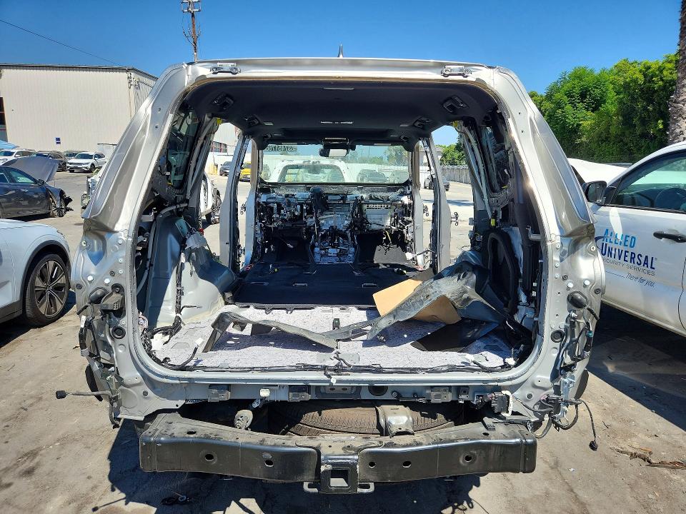2024 Lexus Lx 600 VIN JTJAB7CX0R4062243 COPART salvage auction — STRIPPED, CA - SALVAGE CERTIFICATE, sold $16,300 on 2026-09-10 (photo 6)