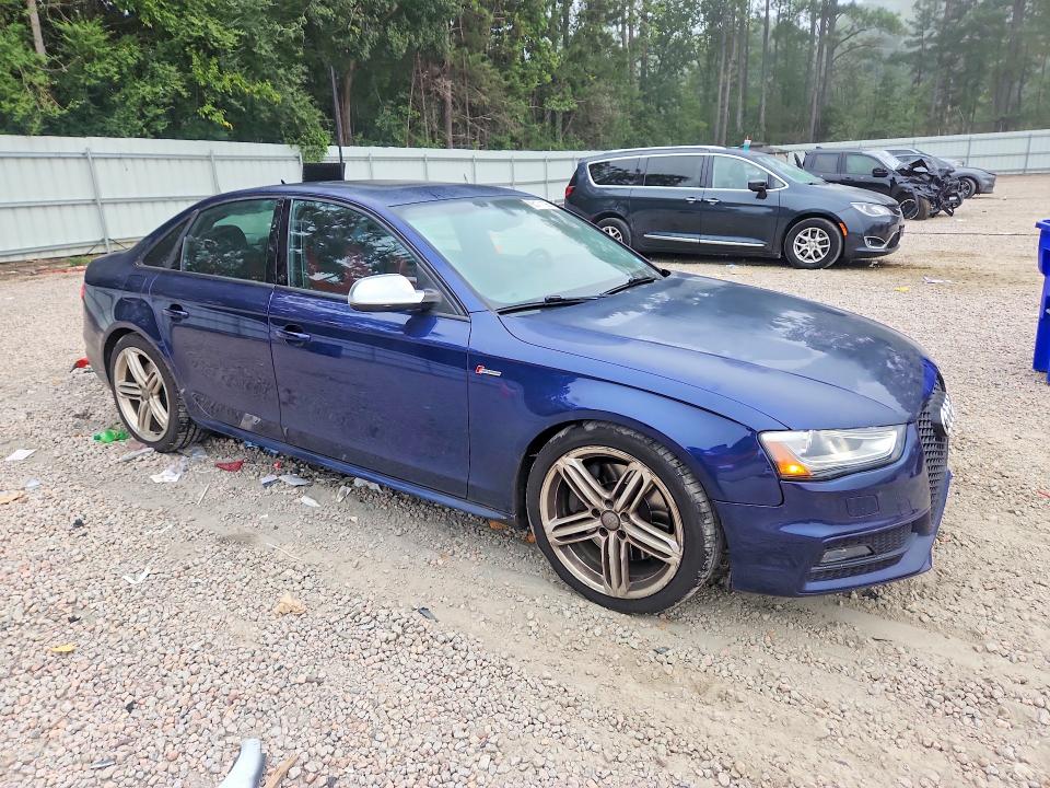 2013 Audi Rs4 VIN WAUBGAFL3DA179563 COPART salvage auction — MINOR DENT/SCRATCHES, Mt - Dealer Only Clean Title, sold $3,400 on 2026-09-07 (photo 4)
