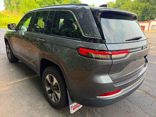 2023 Jeep Grand cherokee VIN 1C4RJYB62PC665057 COPART salvage auction — MINOR DENT/SCRATCHES, Ny - Certificate Of Title, sold $13,500 on 2026-10-02 (photo 2)