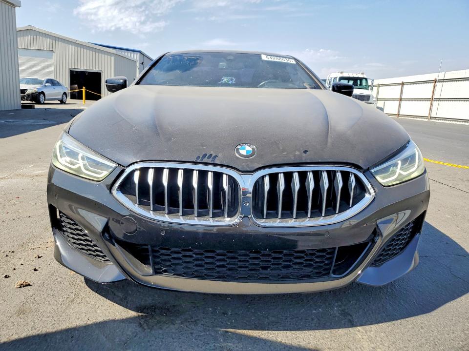 2020 BMW 8er VIN WBAAE2C01LCD01392 COPART salvage auction — MINOR DENT/SCRATCHES, Ca - Dis/Dlr/Exp Only Clean Title (P), sold $25,250 on 2026-08-20 (photo 5)