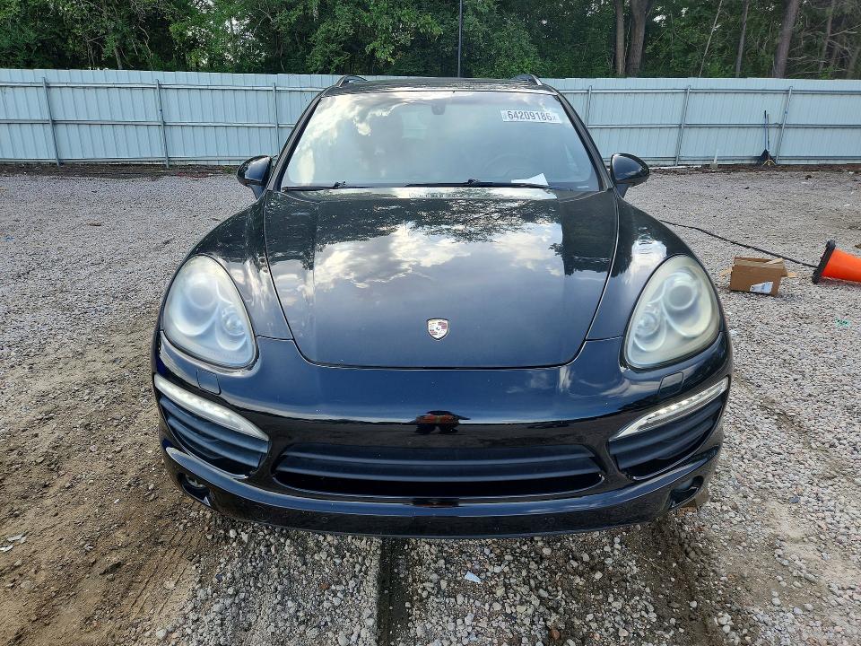 2013 Porsche Cayenne VIN WP1AE2A2XDLA15710 COPART salvage auction — MINOR DENT/SCRATCHES, Nc - Dealer Only Clean Title, sold $1,900 on 2026-08-28 (photo 5)